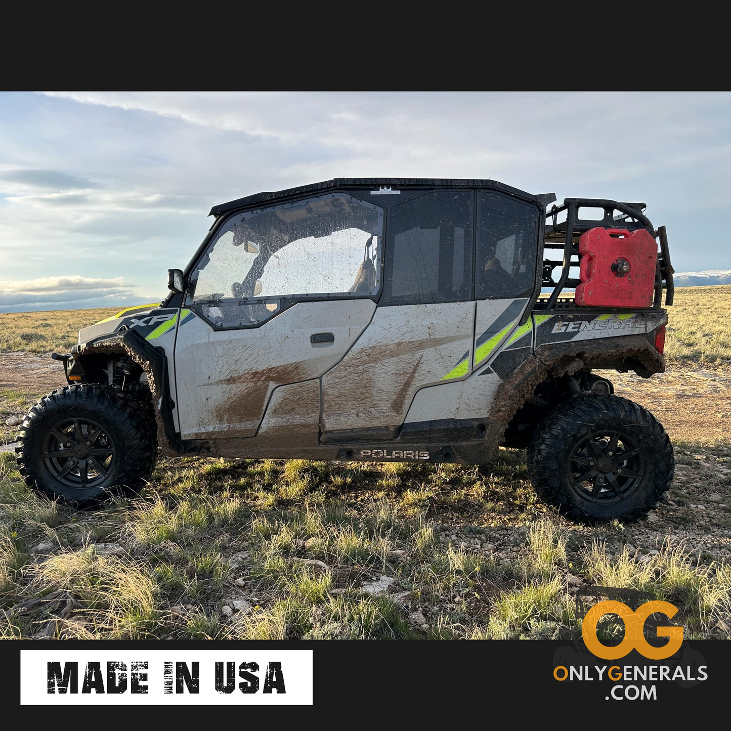 Side view of the OG SideskinLITE hard upper doors on a Polaris General in a grassland.