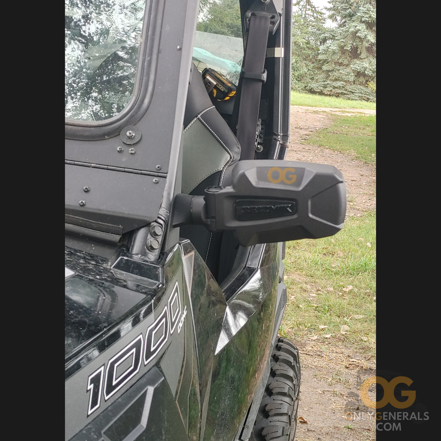 OnlyGenerals front triangle filler kit installed on a polaris general with seizmik mirror attached front view